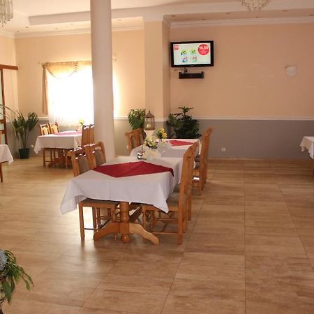 Hotel Czardasz Września Extérieur photo