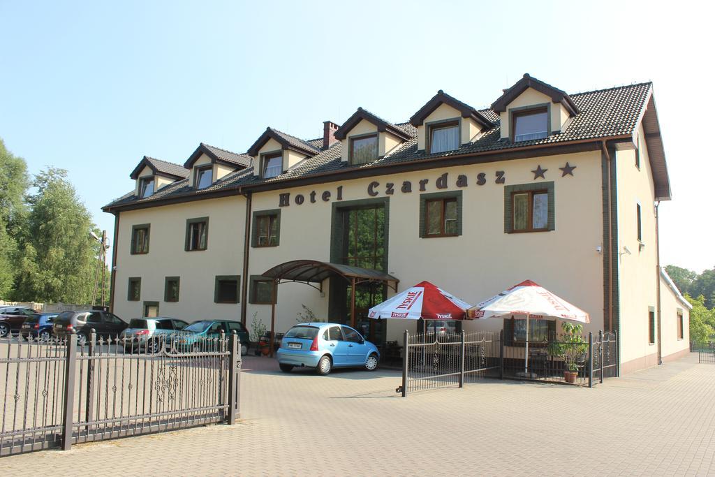 Hotel Czardasz Września Extérieur photo