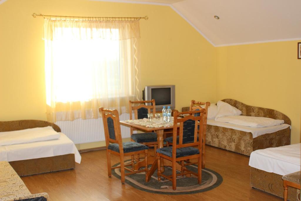 Hotel Czardasz Września Chambre photo
